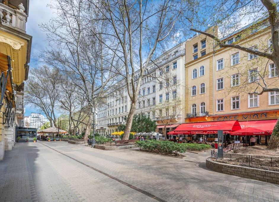 Liszt Ferenc Square Panorama Apt Budapesta Exterior foto